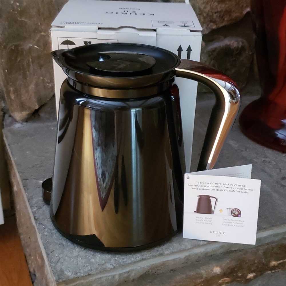 Keurig 2.0 Carafe New NWT Black Silver Plastic Box